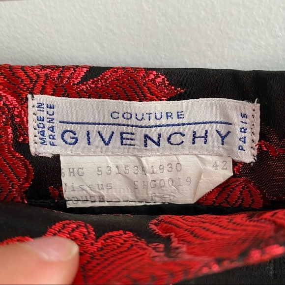 GIVENCHY Vintage Red Black Floral Metallic Skirt Suit Set size 42 - Picture 13 of 15